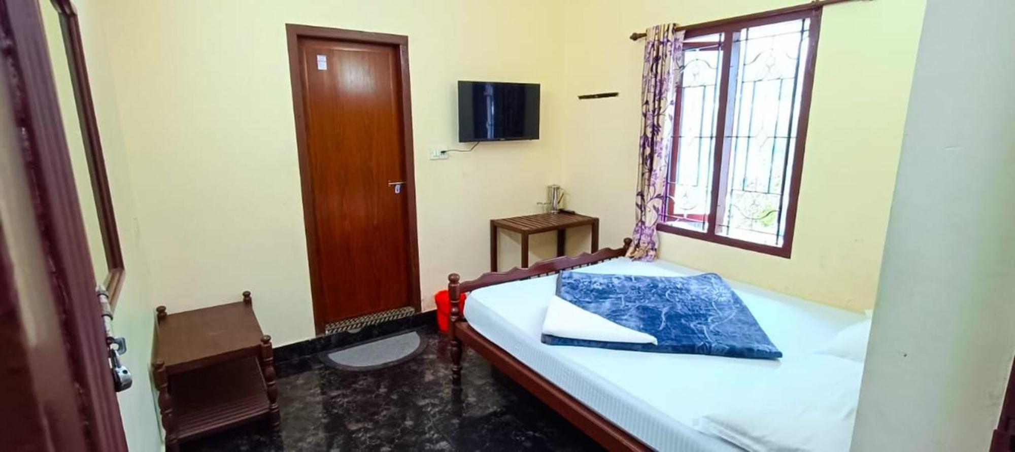 Swarna Tourist Home Munnar Exterior foto