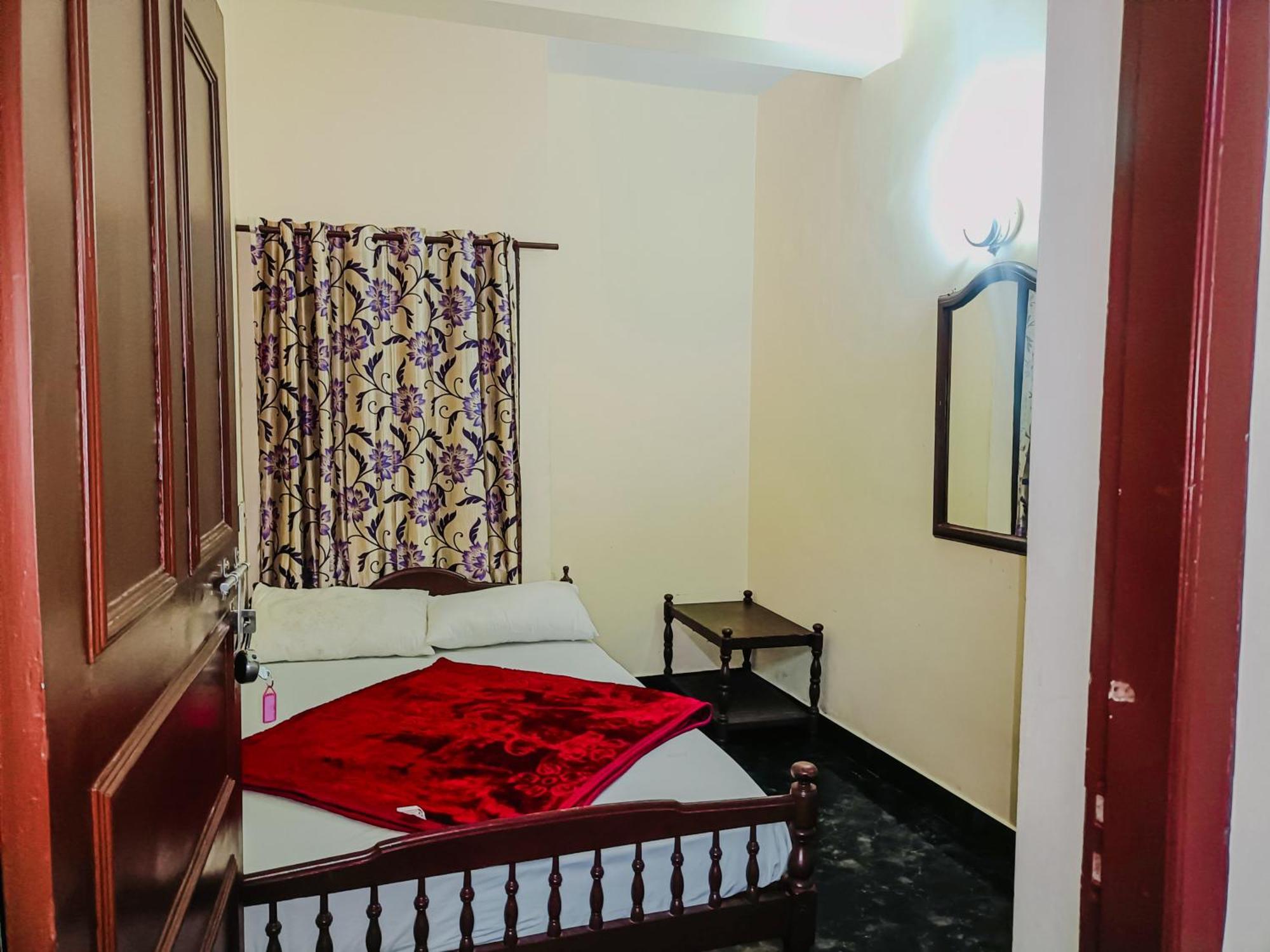 Swarna Tourist Home Munnar Exterior foto