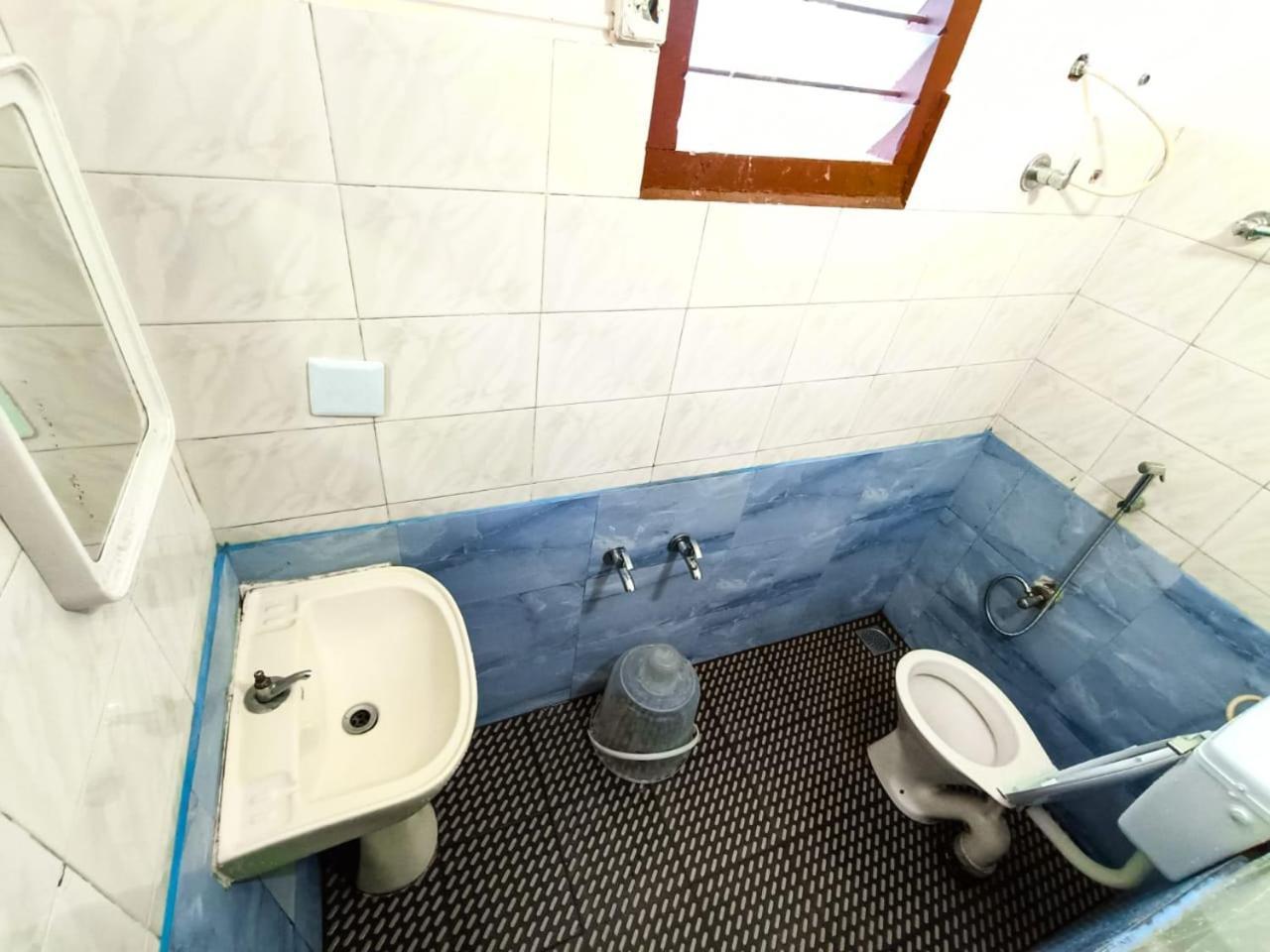 Swarna Tourist Home Munnar Exterior foto