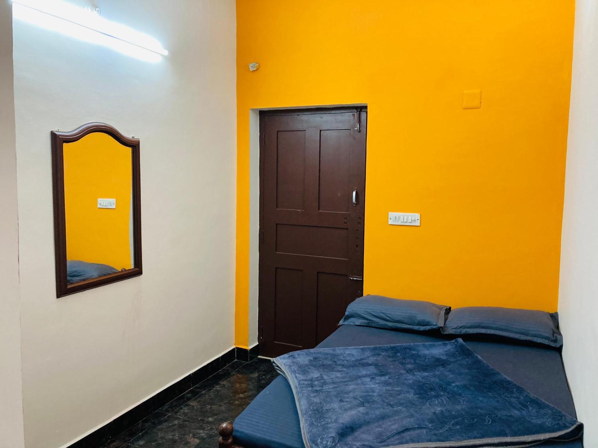 Swarna Tourist Home Munnar Exterior foto